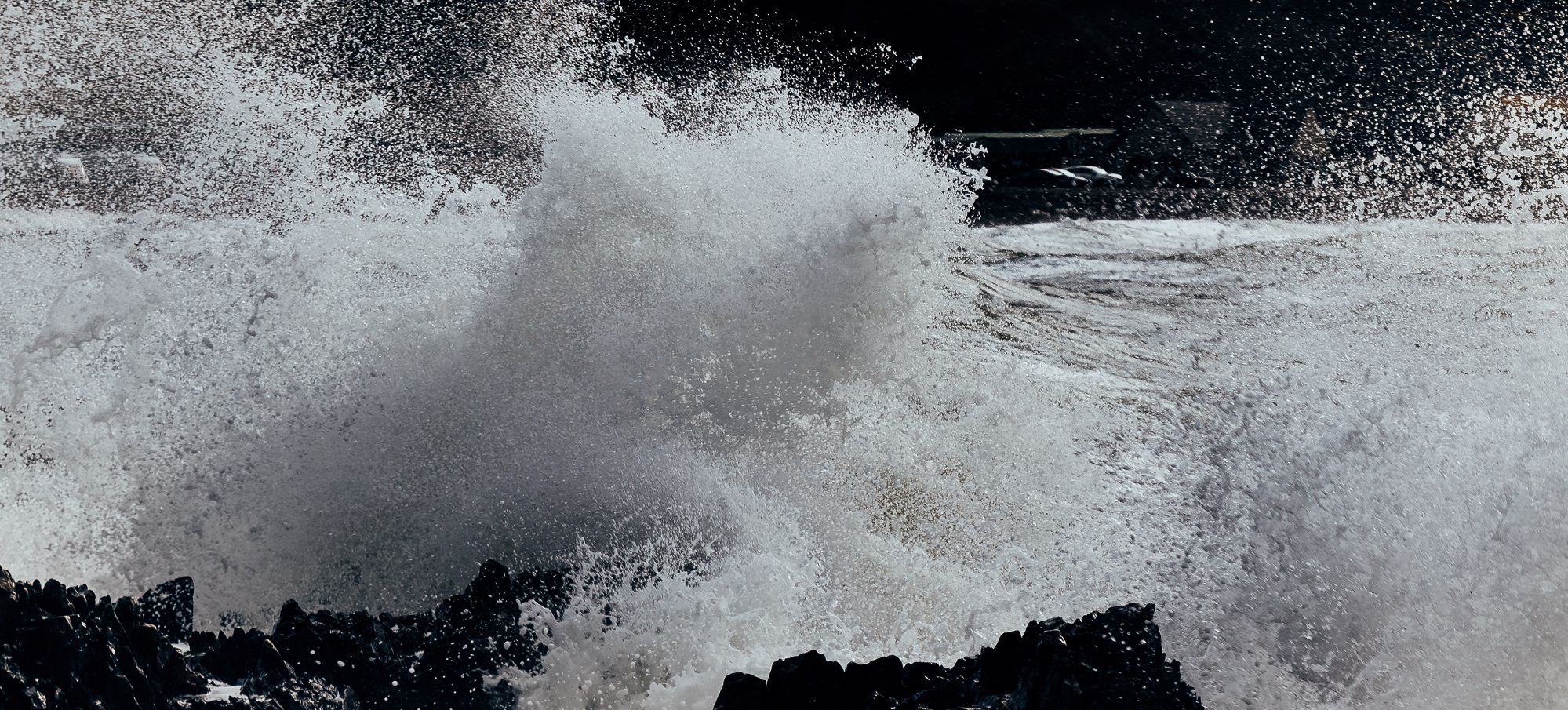 waves-crashing